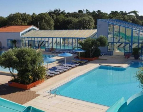 Mobil home 4 pers dans camping 5 étoiles avec piscine et accès plage direct